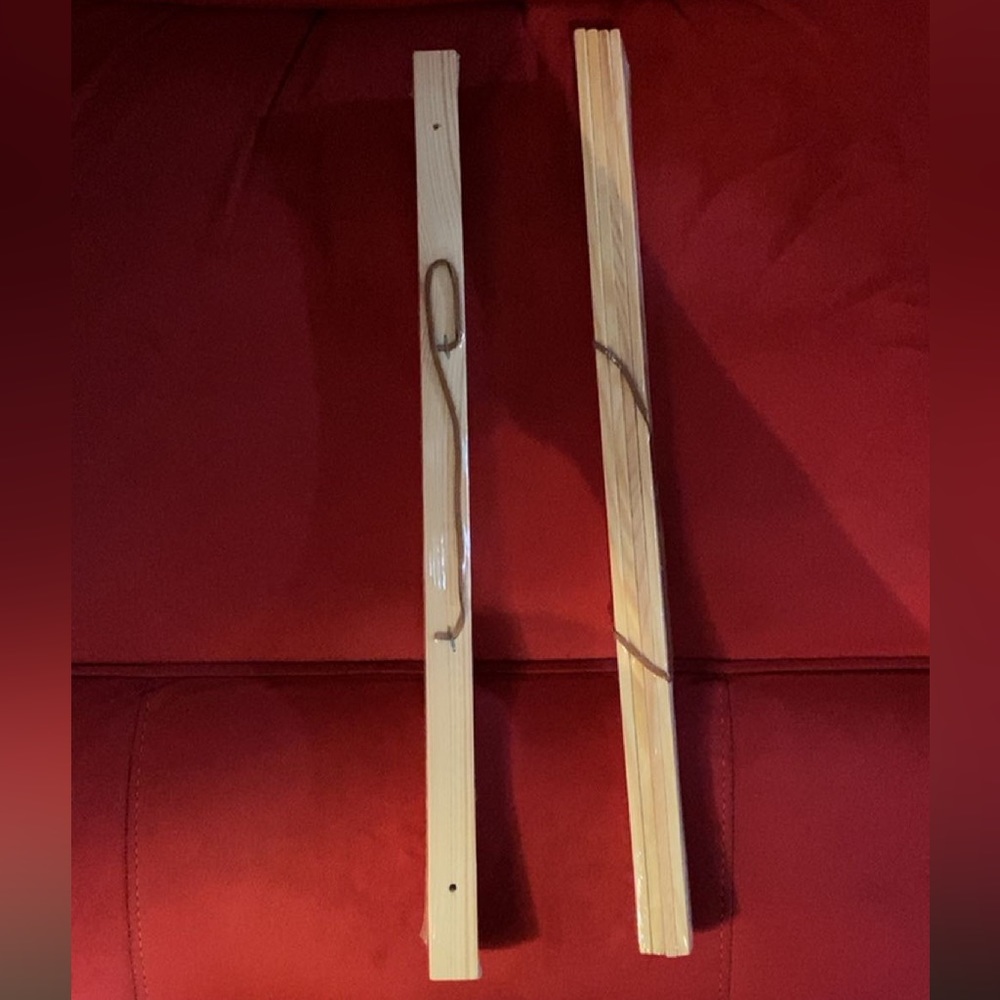 🔥🔥 Wooden Canvas Wall Hanger
